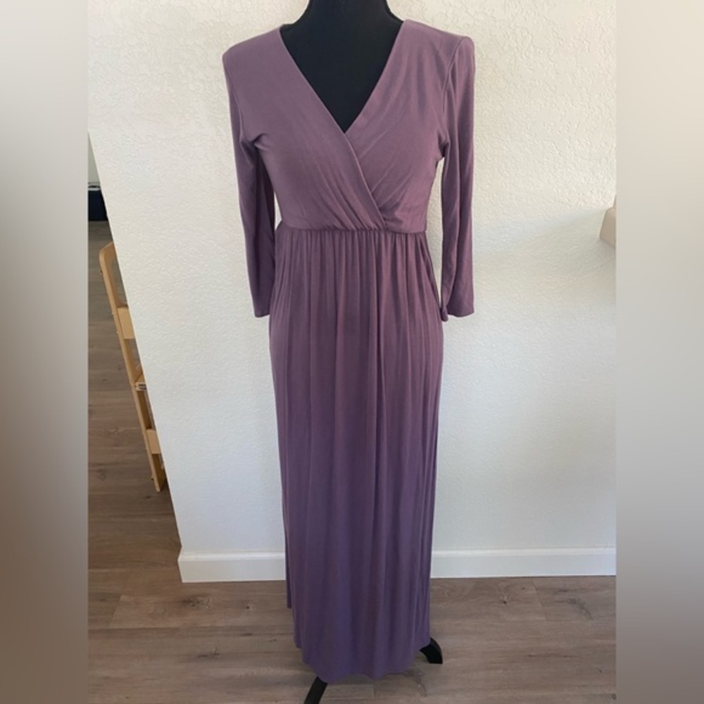 Eggplant purple v-neck maxi 3/4 sleeve dress • Size Small • Maternity